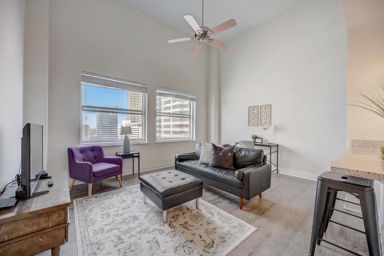 Frontdesk Penn Street Tower Apts Downtown Indy Appartement Indianapolis Kamer foto